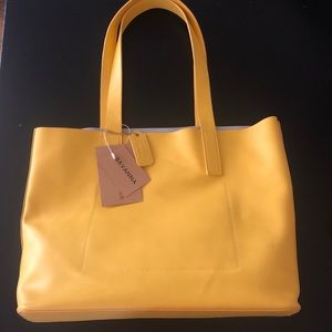 Savanna Genuine Leather Tote in Yellow